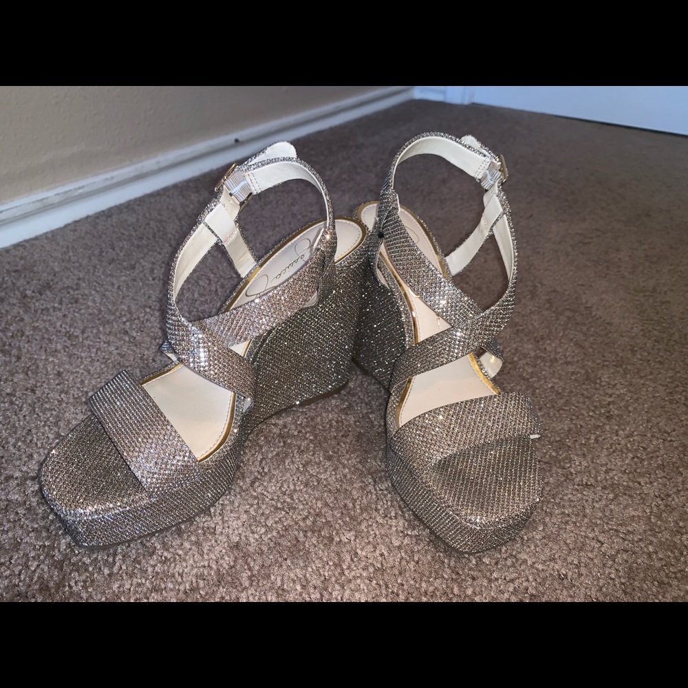 Jessica Simpson Wedges